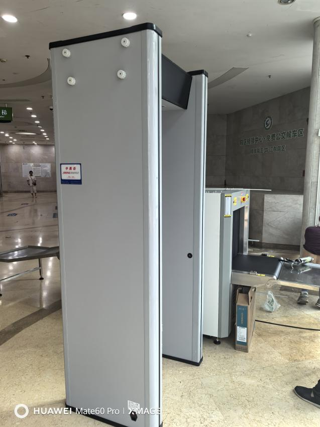 Nuestro equipo de tipo 6550 ayuda a los controles de seguridad del hospital